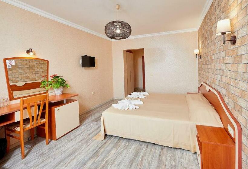 غرفة قياسية مزوَّدة بشُرفة, Petar And Pavel Hotel & Relax Center