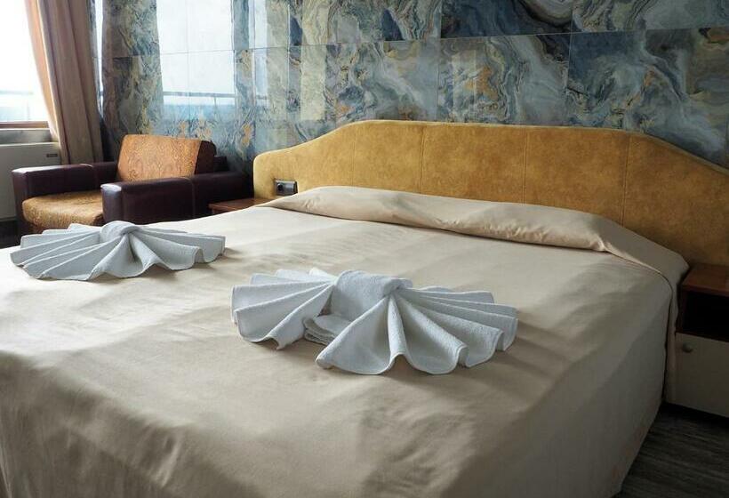 غرفة قياسية مزوَّدة بشُرفة, Petar And Pavel Hotel & Relax Center