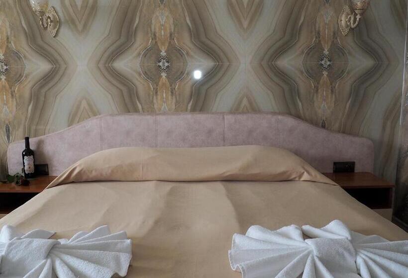 غرفة قياسية مزوَّدة بشُرفة, Petar And Pavel Hotel & Relax Center