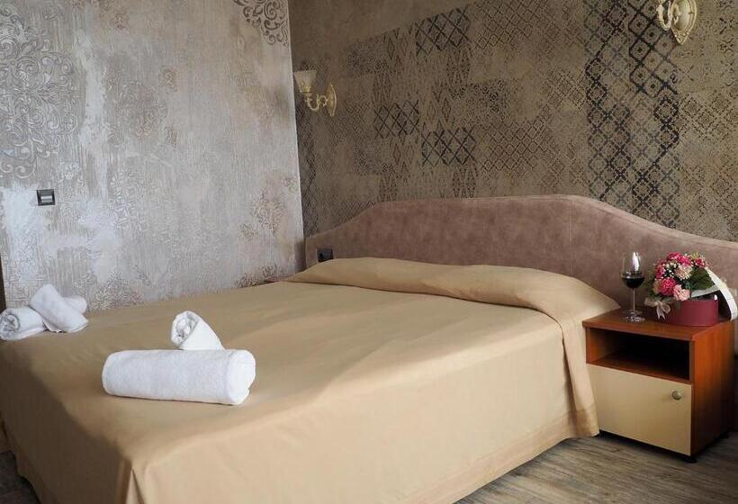 غرفة قياسية مزوَّدة بشُرفة, Petar And Pavel Hotel & Relax Center