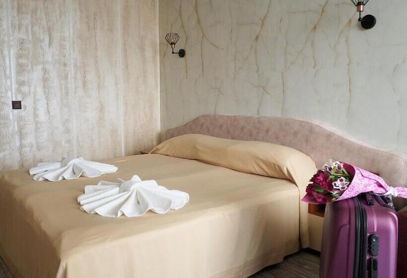 غرفة قياسية مزوَّدة بشُرفة, Petar And Pavel Hotel & Relax Center