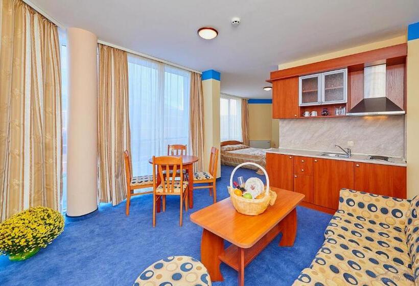 Апартаменты 2 Спальни с Балконом, Petar And Pavel Hotel & Relax Center