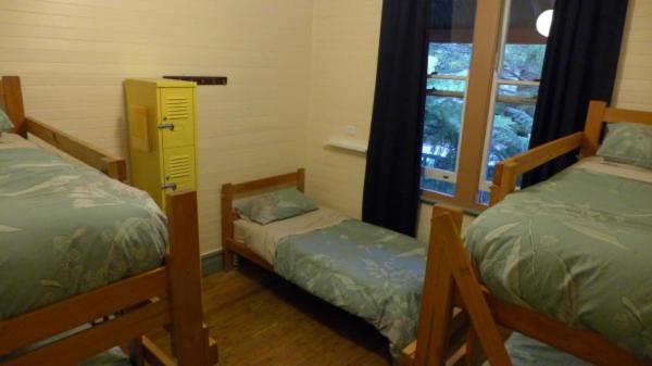 מיטה בחדר משותף, No14 Lovel St