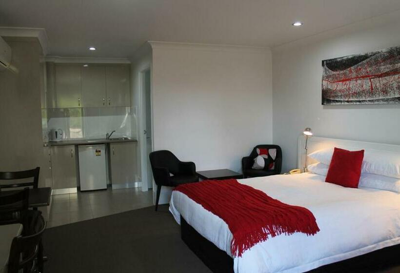 디럭스 룸, Alexander Motel