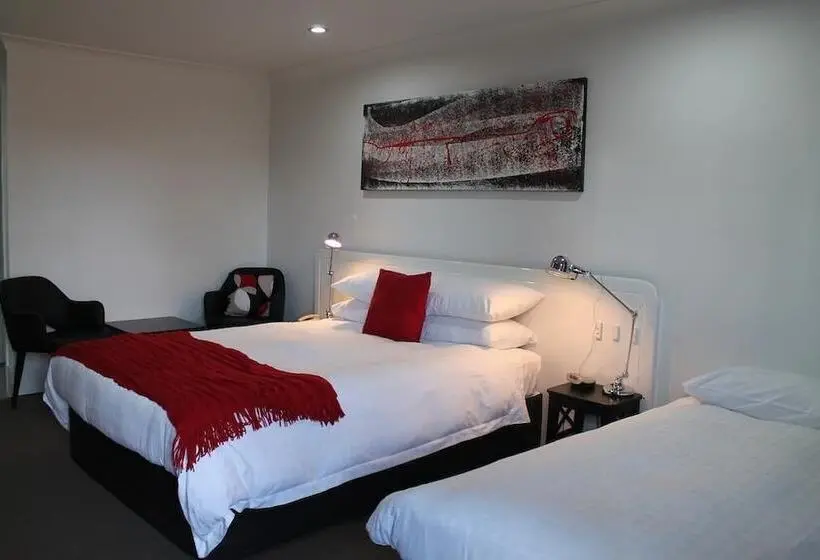デラックスルーム, Alexander Motel