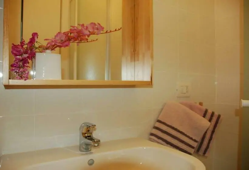 Yhden jaetun makuuhuoneen huoneisto, B&b Cherry En Rose