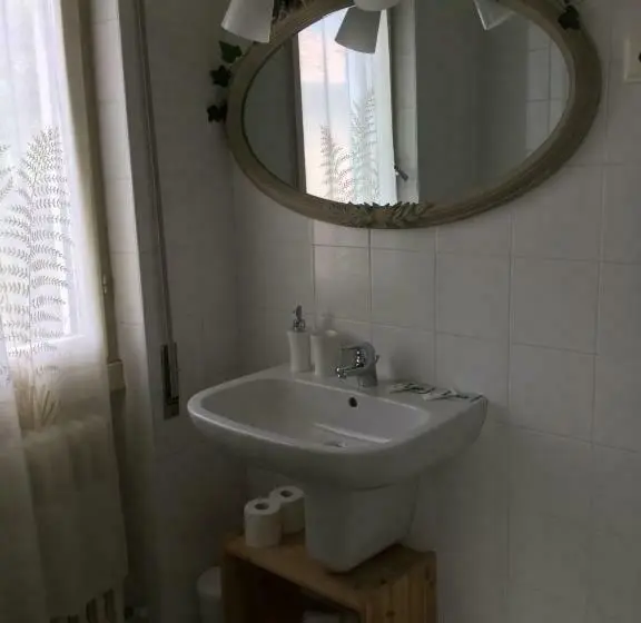 Standard-huone Järvinäkymä, B&b Cherry En Rose