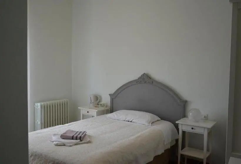 Standard Yhden Hengen Huone, B&b Cherry En Rose