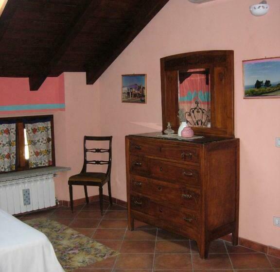 جناح عائلي, B&b Il Pioppo E La Fonte