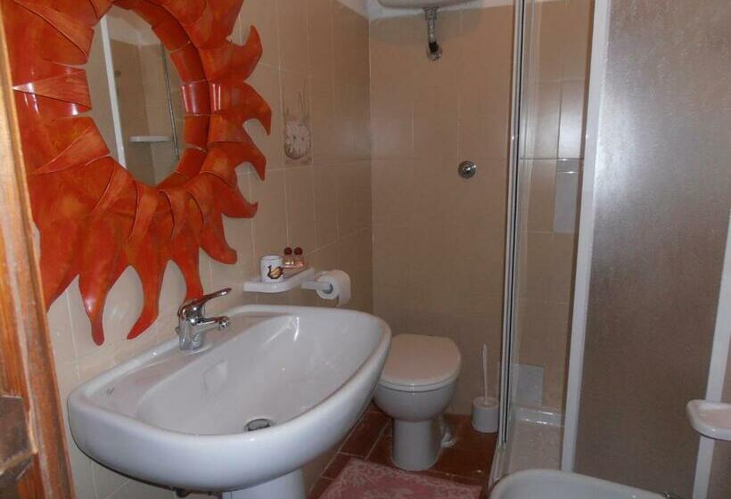 标准房带园景, La Dea Madre