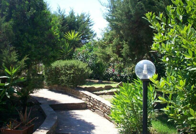 标准房带园景, La Dea Madre