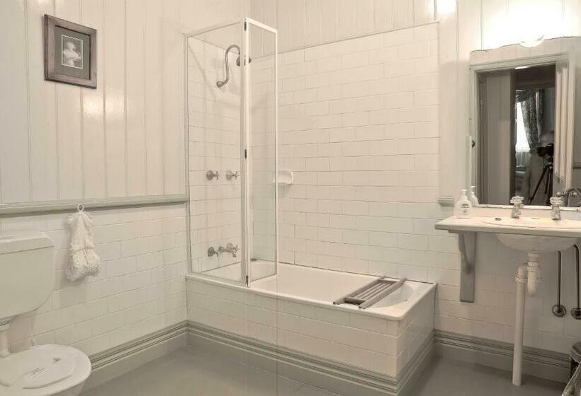 חדר סטנדרט, Stay At Tilba