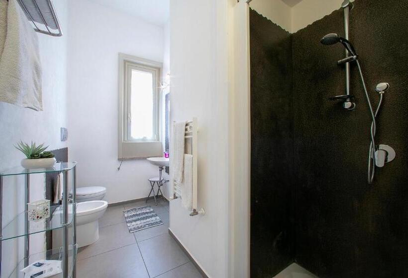 标准三人间, Terrazze Villanova