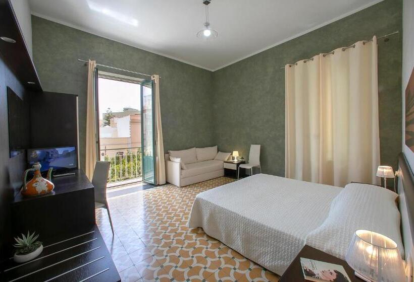 标准三人间, Terrazze Villanova