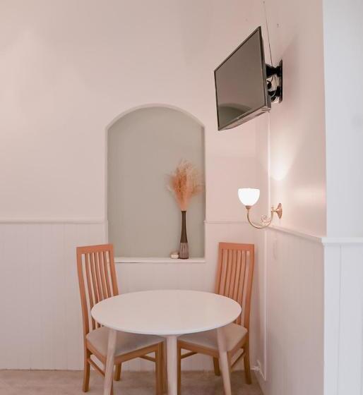 豪华工作室, Windarra On High