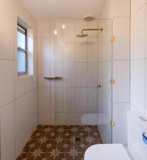 豪华工作室, Windarra On High