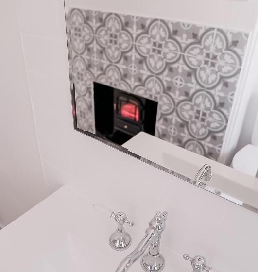 带阳台套房, Windarra On High