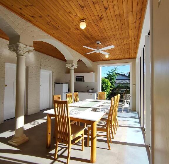 آپارتمان 1 خوابه با تراس, Windarra On High