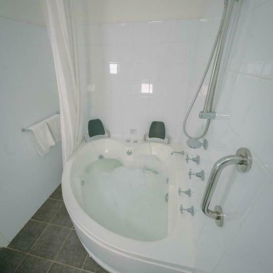 إستوديو قياسى, Darwin Resort