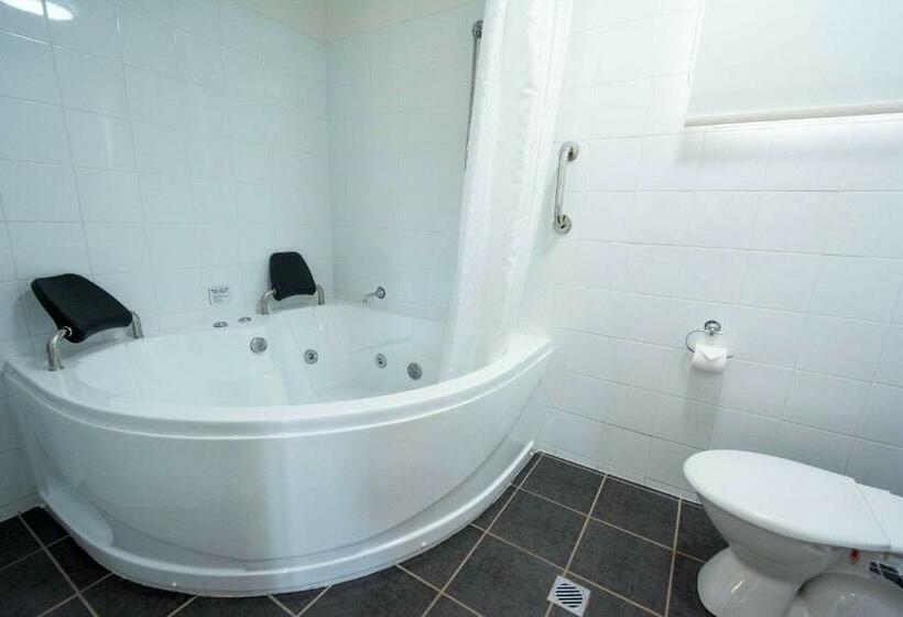 استودیوی استاندارد, Darwin Resort