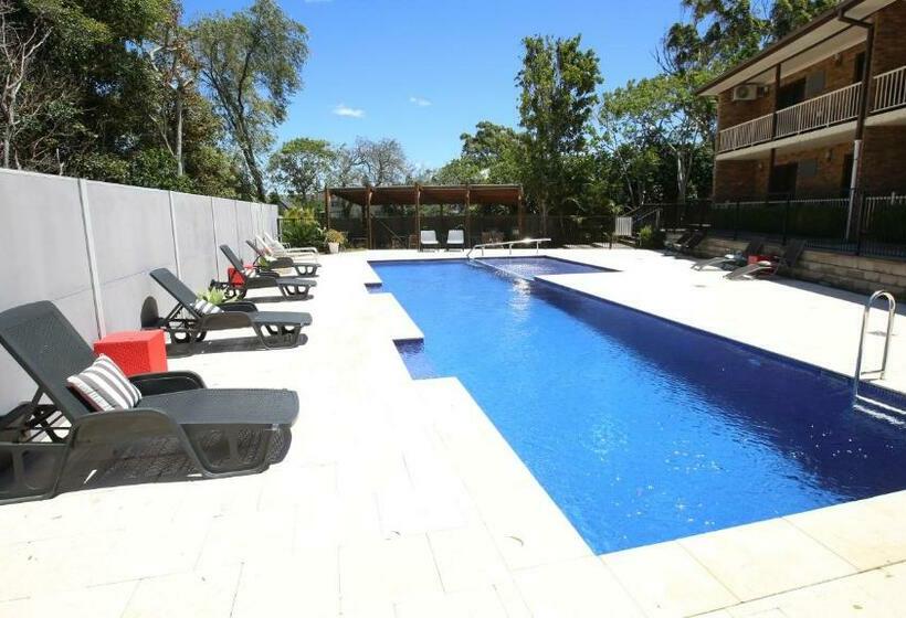 חדר סטנדרט נוף לבריכה, Hawks Nest Motel