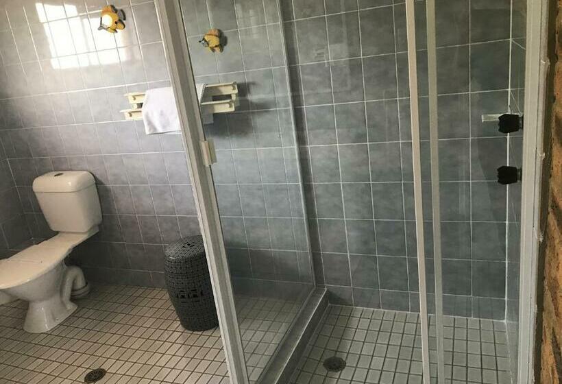 חדר סטנדרט נוף לבריכה, Hawks Nest Motel