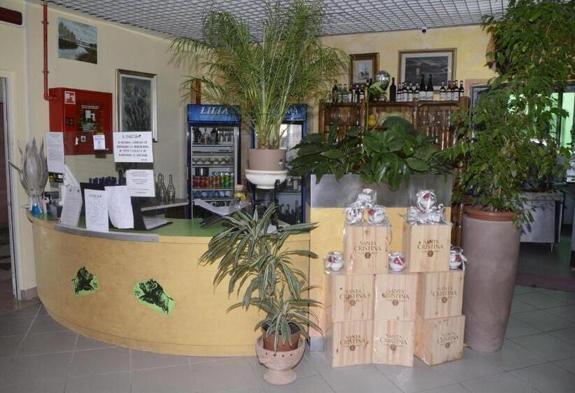 اتاق استاندارد چهار تخته, Il Parco   Parking Free & Restaurant