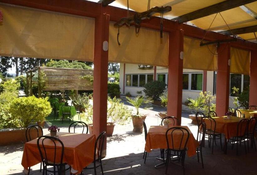 اتاق استاندارد یک نفره, Il Parco   Parking Free & Restaurant