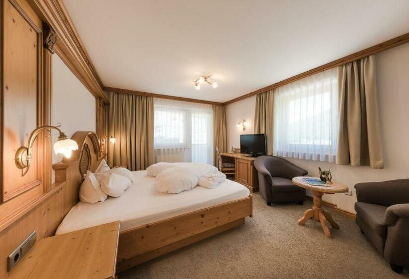 غرفة قياسية مطلة على الجبل, Lärchenhof