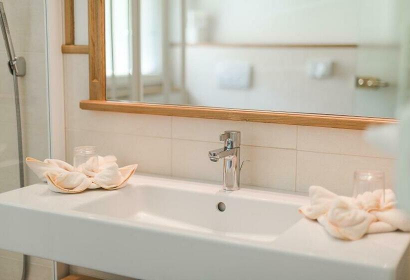 غرفة كومفورت, Lärchenhof