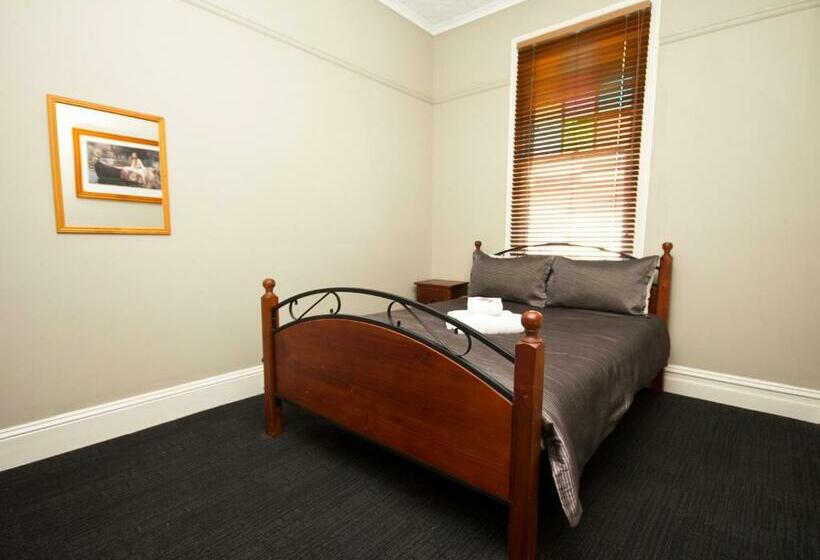 חדר סטנדרט, Pedens