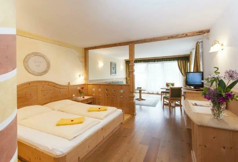 Superior-huone Parveke, Landhotel Tharerwirt