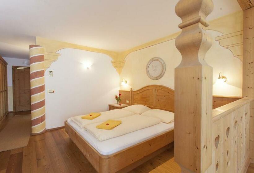 带阳台的高级房间, Landhotel Tharerwirt