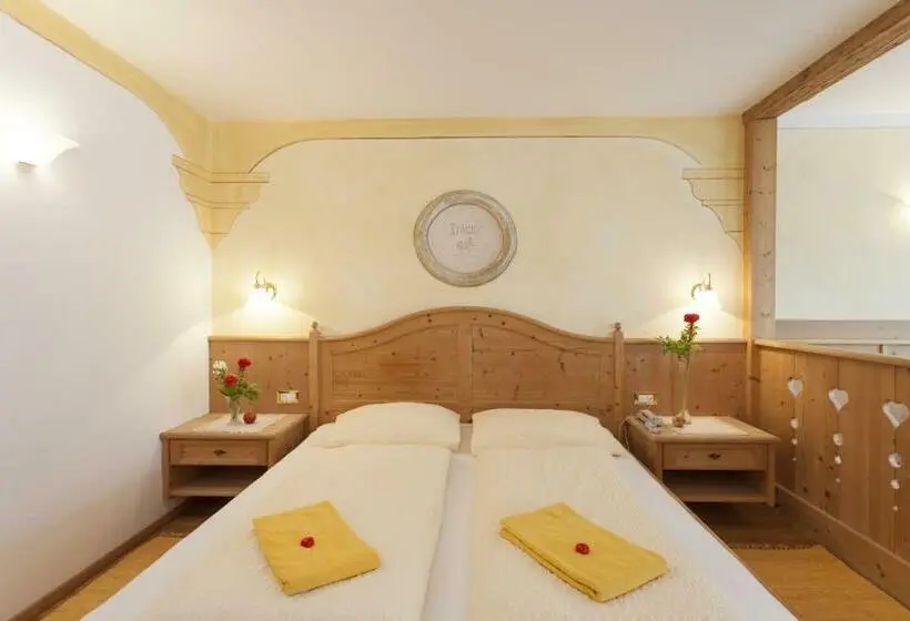 Superior-huone Parveke, Landhotel Tharerwirt