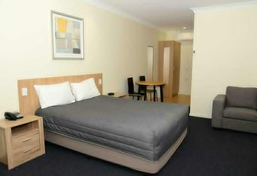 استودیوی استاندارد, Lismore Bounty Workers Club Motel