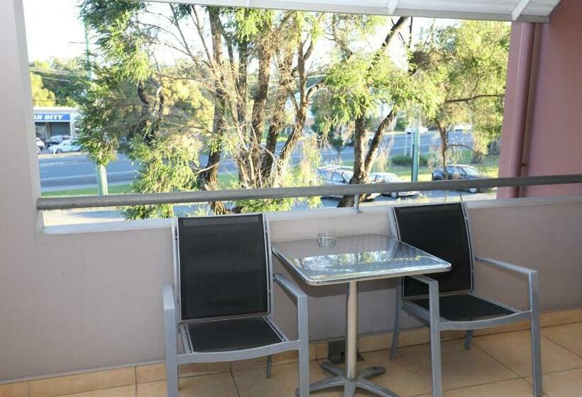 سوئیت اجرایی با بالکن, Lismore Bounty Workers Club Motel