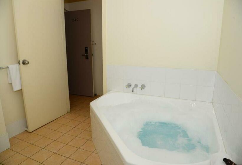 سوییت اجرایی, Lismore Bounty Workers Club Motel