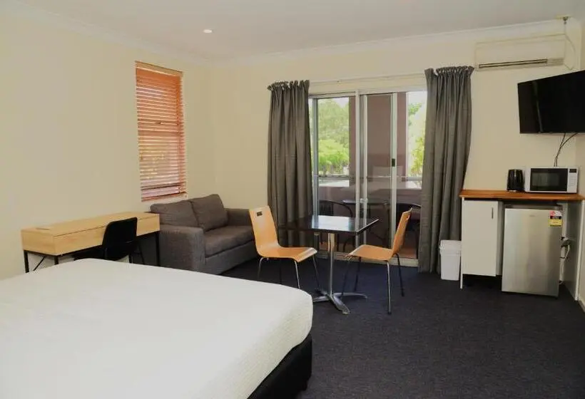 سوئیت با بالکن, Lismore Bounty Workers Club Motel