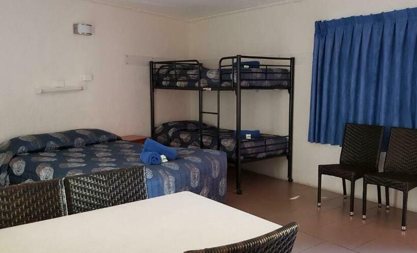 Семейный Номер, Mango Tree Motel