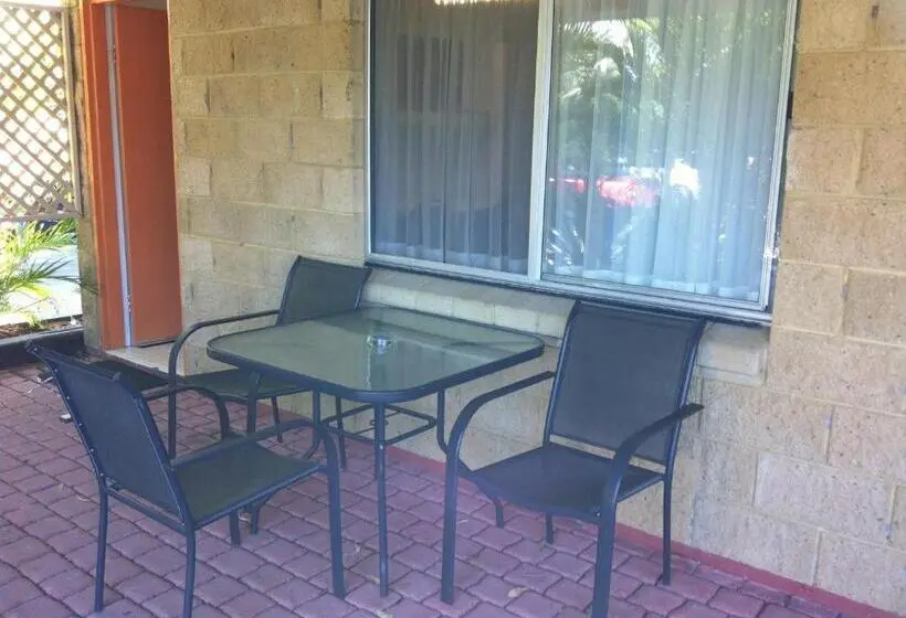 スーペリアールーム, Mango Tree Motel
