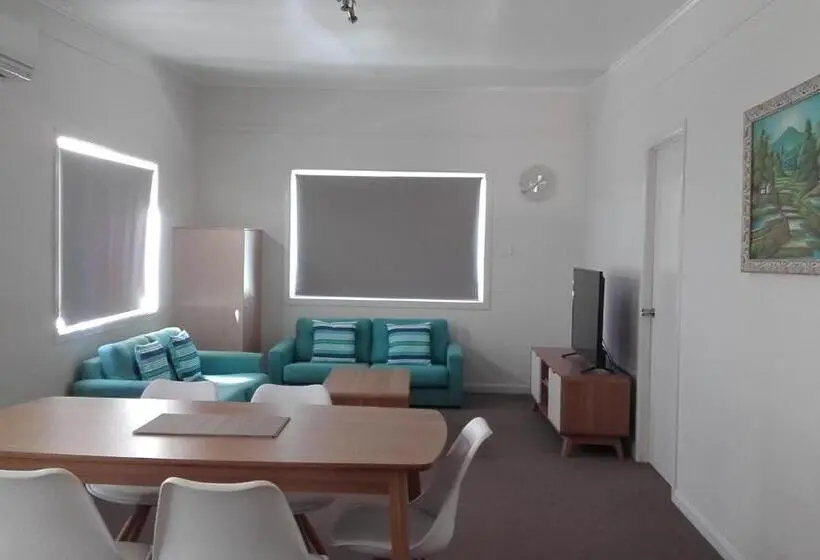 ３ベッドルームアパートメント, Mango Tree Motel