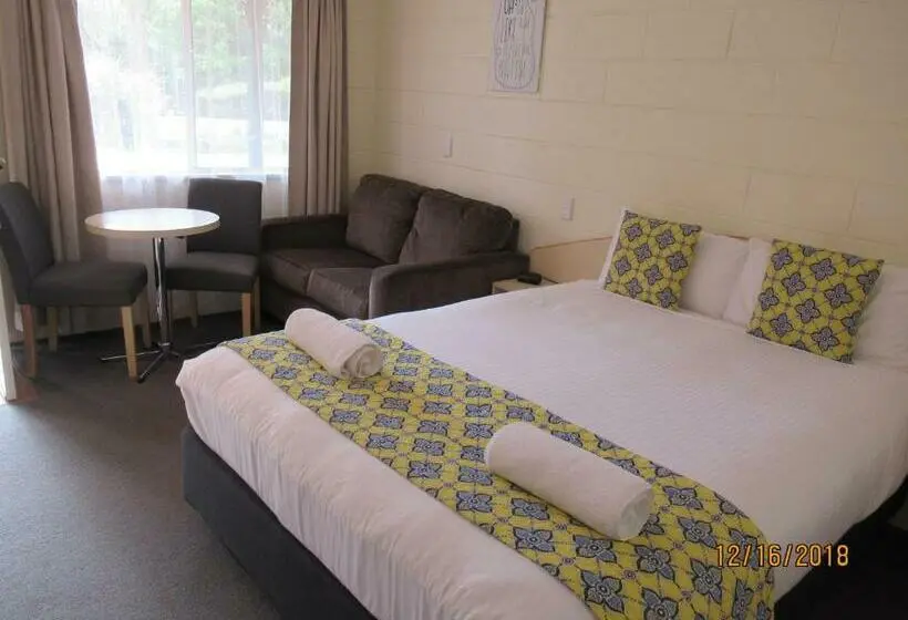 Standard Yhden Hengen Huone, Moruya Motel