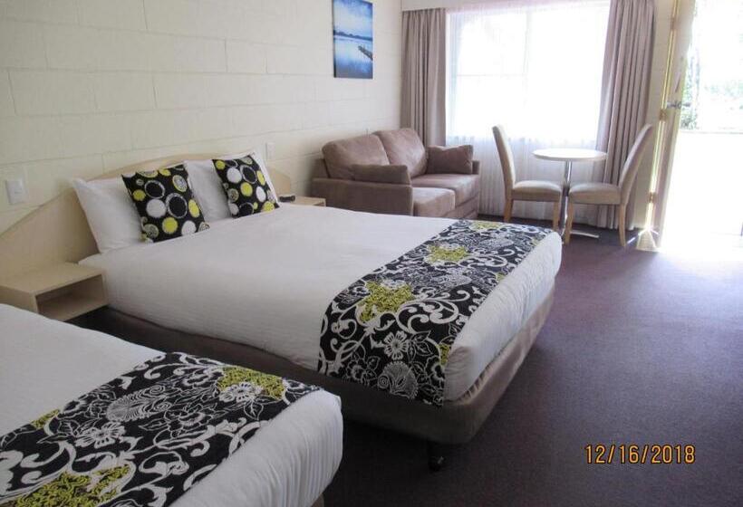 اتاق خانوادگی, Moruya Motel