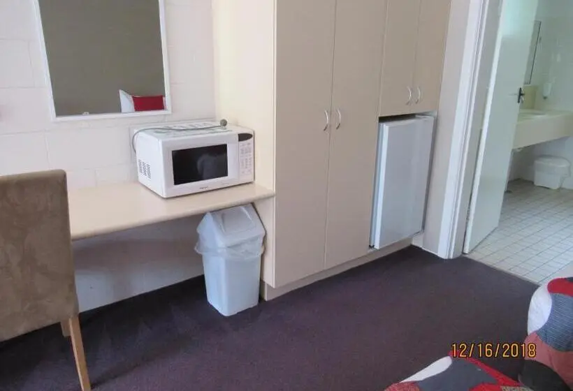 Perhesviitti, Moruya Motel