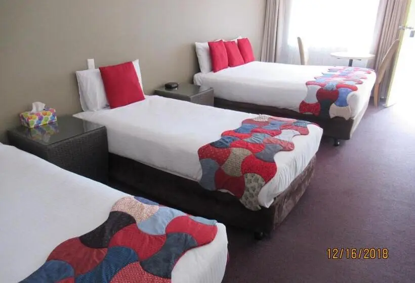 Perhesviitti, Moruya Motel