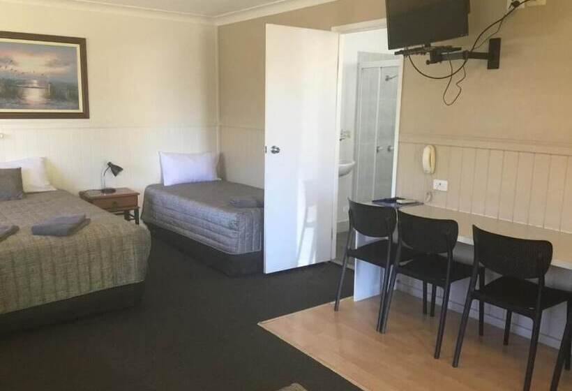 Семейный Номер, Charleville Waltzing Matilda Motor Inn