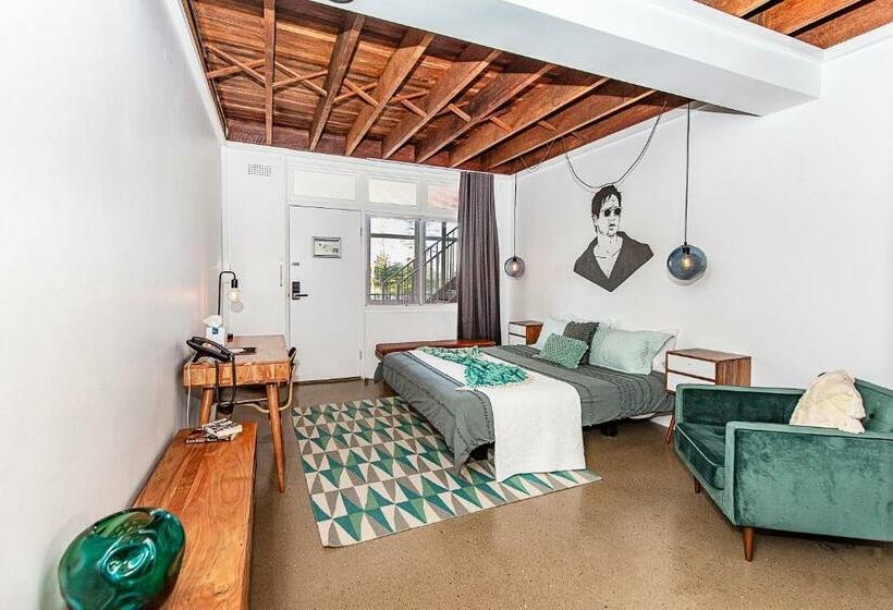 غرفة سوبيريور سرير كينج, The Pink Hotel Coolangatta