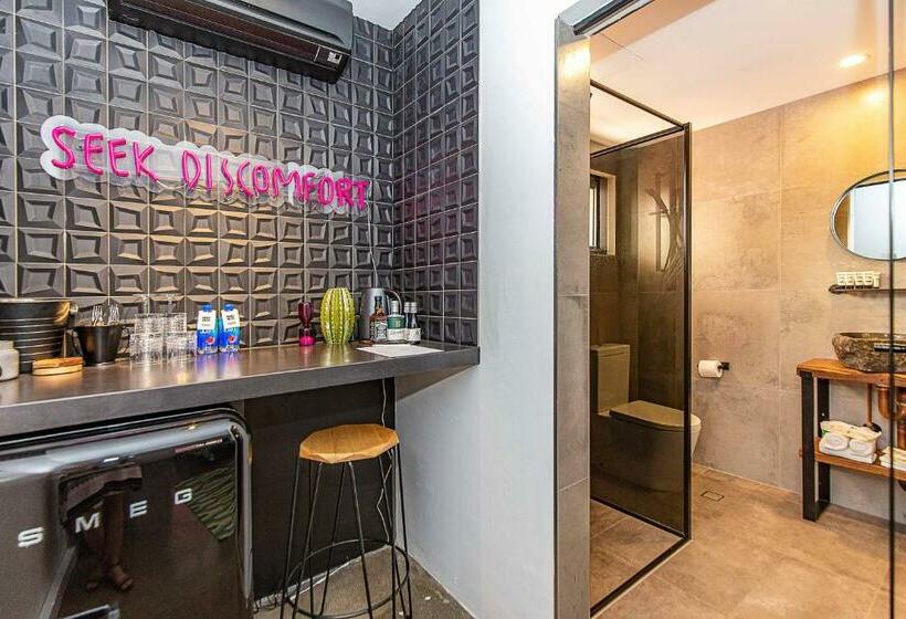 غرفة قياسية سرير كينج, The Pink Hotel Coolangatta