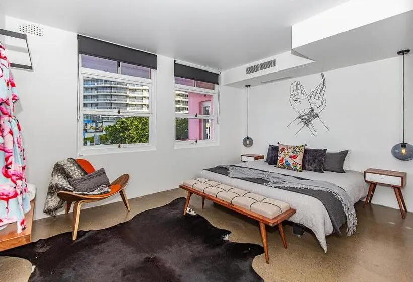 Huoneisto 1 Makuuhuone Parveke, The Pink Hotel Coolangatta