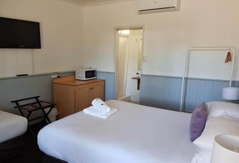 اتاق استاندارد با تخت دوبل, Squid S Ink Motel